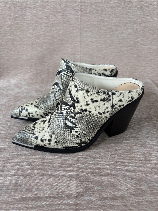 JustFab Shoes - JustFab Women’s Snake-Print Western Pointed Mule Heels - Cream & Black Size 7.5